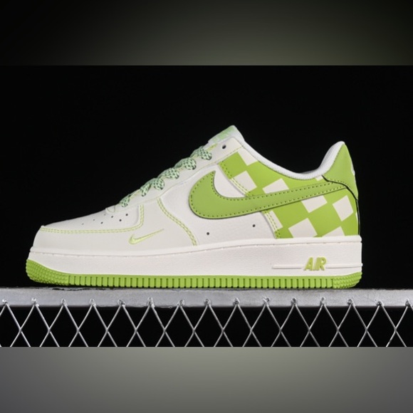 Womens Custom Nike Air Force 1 ‘07 Low Sneakers - Picture 1 of 6